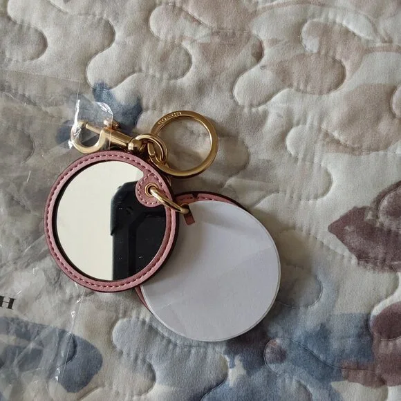 ***LOW START *** NIP Coach Mirror Purse Charm/Key Fob - Picture 3 of 11
